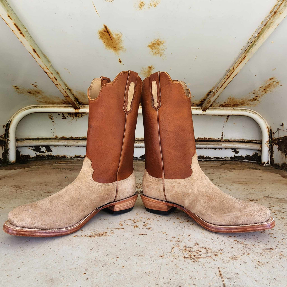 Fenoglio Picosa Creek Exclusive *Limited Edition* Tan Victoria