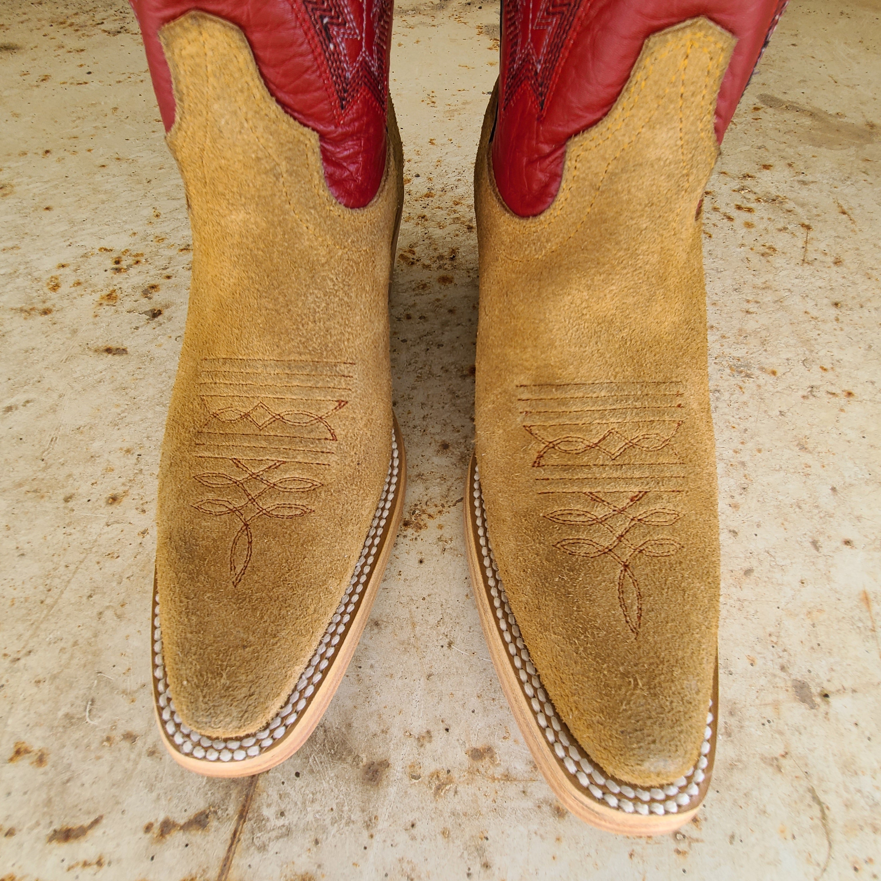 Hondo Picosa Creek Exclusive Maple Roughout w/Red Cow  - The Bailey Boot