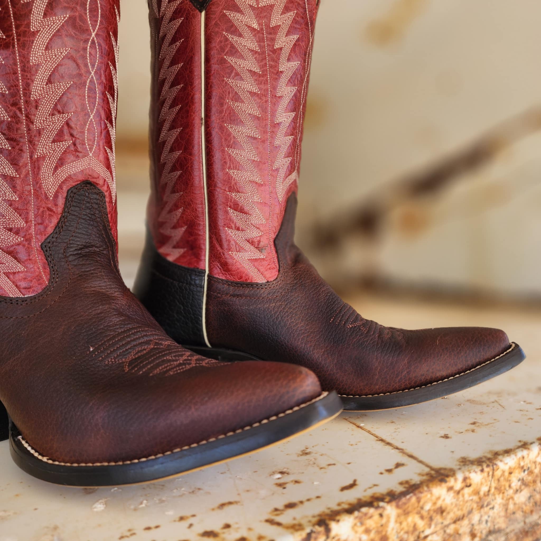 Hondo Picosa Creek Exclusive Brown Oil Tan w/Red Valcano - The Reese 2.0 Boot